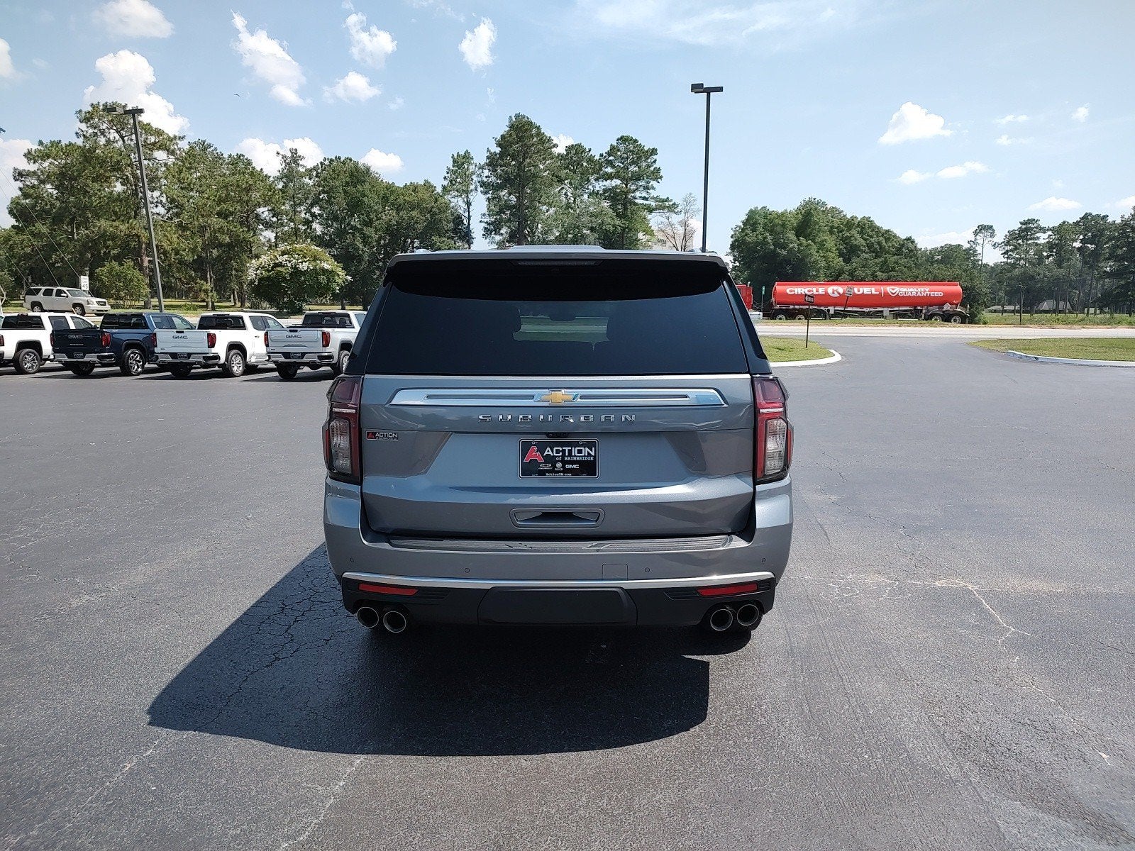 2022 Chevrolet Suburban — detail view